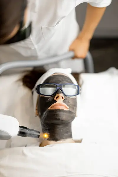 Beauty Procedure Laser Carbon Peeling Womans Face Close Clients Face — Stock Photo, Image