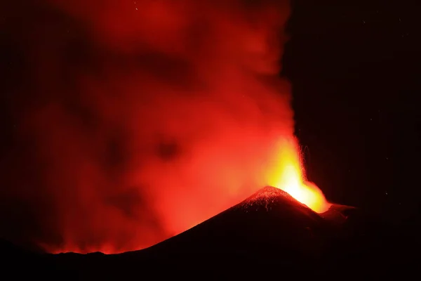 Etna Esplosione Lava Dal Cratere Durante Eruzione Vulcani — Zdjęcie stockowe