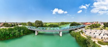 Panoramica su Ponte della Vittoria San Dona di Piave e fiume Piave