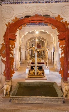 Bebek farklı açılardan benzersiz iç mekânlar gösterir.