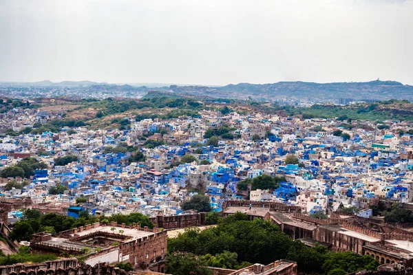 Vista Ciudad Azul Desde Fuerte Con Cielo Plano Brillante Por — Foto de Stock
