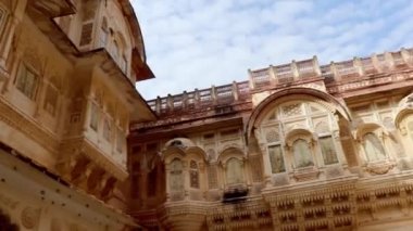 Fort Exterior Vintage gündüz farklı perspektiften çekilen video mehrangarh Fort Jodhpur Rajasthan Hindistan 'da çekildi..