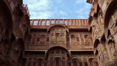 Fort Exterior Vintage gündüz farklı perspektiften çekilen video mehrangarh Fort Jodhpur Rajasthan Hindistan 'da çekildi..