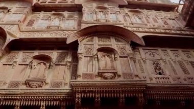 Fort Exterior Vintage gündüz farklı perspektiften çekilen video mehrangarh Fort Jodhpur Rajasthan Hindistan 'da çekildi..