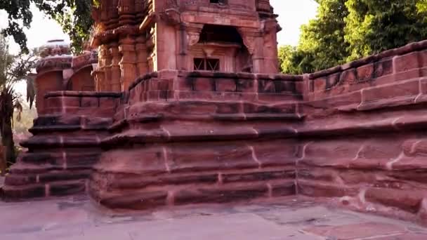 Стародавній Індуїстський Храм Зверху Архітектури Різним Кутом День — стокове відео