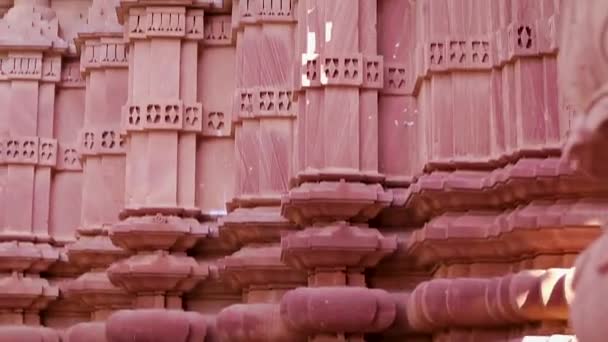 Alten Hinduistischen Tempel Top Architektur Aus Verschiedenen Blickwinkeln Bei Tag — Stockvideo