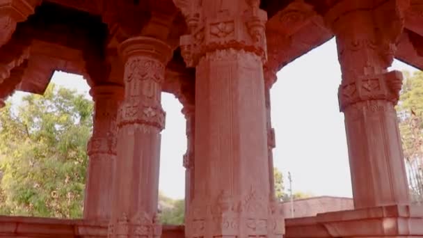 Древняя Индуистская Архитектура Храма Другим Углом День — стоковое видео