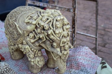 Klasik fil el sanatları idolü.