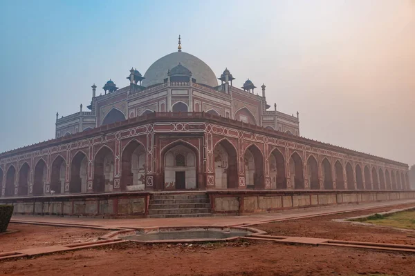 Humayun Grab Nebligen Morgen Aus Einzigartiger Perspektive — Stockfoto