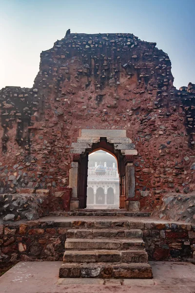 Nila Gumbad Humayun Grab Eingangstor Nebeligen Morgen Aus Einzigartiger Perspektive — Stockfoto