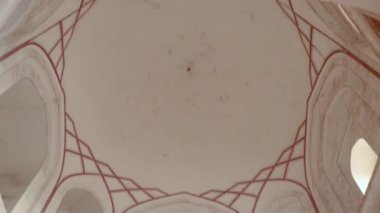 Sabahları Humayun 'daki mezarlıklar eşsiz bir perspektiften.