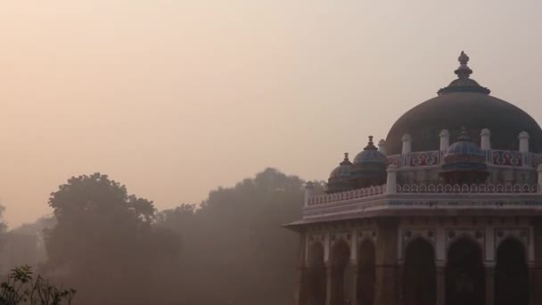 Nila Gumbad Humayun Grab Außenansicht Bei Nebel Morgen Aus Einzigartiger — Stockvideo