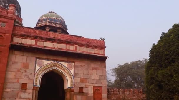 Bara Batashewala Mahal Του Τάφου Humayun Εξωτερική Άποψη Ομιχλώδη Πρωί — Αρχείο Βίντεο