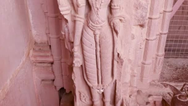 Hinduski Bóg Unikalny Idol Grawerowane Sztuki Ścianie Świątyni Płaskim Kątem — Wideo stockowe