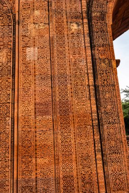 Adhai Din Ka Jhonpra adlı antik büyük cami eşsiz açılı duvar resmi Adhai Din Ka Jhonpra 'da 19 Ağustos 2023' te ajmer Rajasthan Hindistan 'da çekilmiştir..