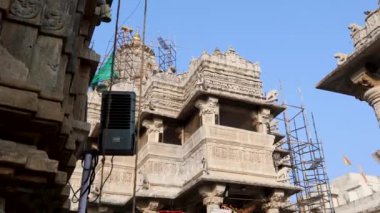 Antik Hindu kutsal tapınağı farklı açılardan çekilen farklı duvar resimleriyle Jagdish Tapınağı Udaipur Rajasthan Hindistan 'da çekilmiştir..