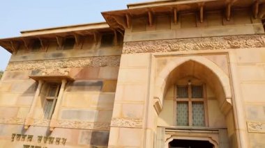 Sarnath Müzesi 'nin gündüz çekilen görüntüsü Sarnath Müzesi, Sarnath uttar Pradesh Hindistan' da çekilmiştir..