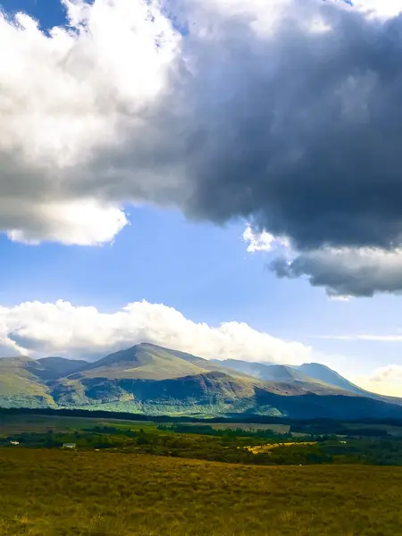 Huge Dark Cloud Scottish Highlands Landscape — Stock Photo, Image