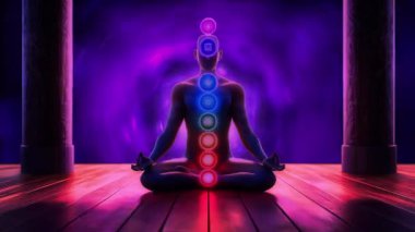 Refah, yoga ve ruhani temalarda tasarım için meditasyon ve maneviyat kavramı. Görünür çakraları olan bir meditasyon figürünün canlandırılmış videosu tahta zeminde gerçeküstü bir arka planda..