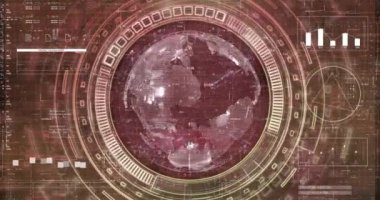 Gelişmiş programlama ve küresel bağlantı temalarını betimleyen ikili kod örtüsü ve dünya haritası içeren animasyon dijital küre.