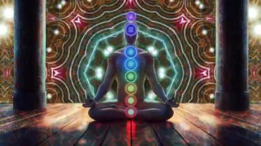 Refah, yoga ve ruhani temalarda tasarım için meditasyon ve maneviyat kavramı. Görünür çakraları olan bir meditasyon figürünün canlandırılmış videosu tahta zeminde gerçeküstü bir arka planda..