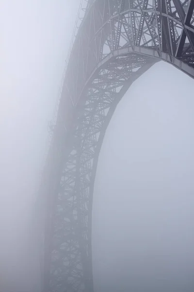 Porto Velho Maria Ponte Ferro Sobre Rio Douro Nevoeiro — Fotografia de Stock
