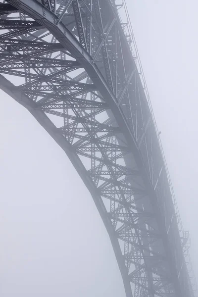 Porto Velho Maria Ponte Ferro Sobre Rio Douro Nevoeiro — Fotografia de Stock