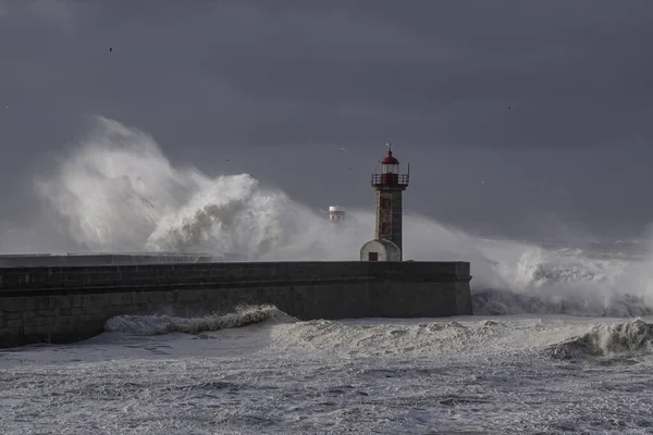 Huge Stormy Wave Splash Douro River Mouth Old Lighthouse Granite — 스톡 사진