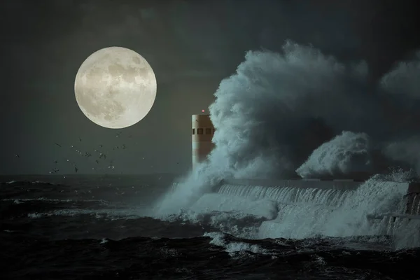 Буря Хвиля Сплеск Повну Місячну Ніч — стокове фото