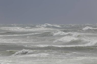 Kuzey Portekiz kıyılarından tipik dalgalı deniz