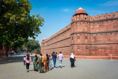 OLD DELHI, Hindistan - Kasım 03, 2022: Delhi, Hindistan 'da Red Fort. UNESCO Dünya Mirası Alanı
