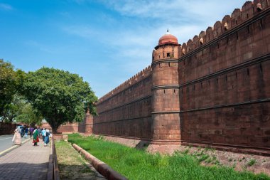 OLD DELHI, Hindistan - Kasım 03, 2022: Delhi, Hindistan 'da Red Fort. UNESCO Dünya Mirası Alanı