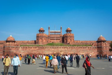 OLD DELHI, Hindistan - Kasım 03, 2022: Delhi, Hindistan 'da Red Fort. UNESCO Dünya Mirası Alanı