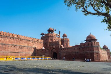 OLD DELHI, Hindistan - Kasım 03, 2022: Delhi, Hindistan 'da Red Fort. UNESCO Dünya Mirası Alanı