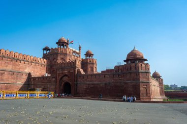 OLD DELHI, Hindistan - Kasım 03, 2022: Delhi, Hindistan 'da Red Fort. UNESCO Dünya Mirası Alanı