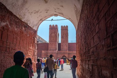 OLD DELHI, Hindistan - Kasım 03, 2022: Delhi, Hindistan 'da Red Fort. UNESCO Dünya Mirası Alanı