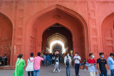OLD DELHI, Hindistan - Kasım 03, 2022: Delhi, Hindistan 'da Red Fort. UNESCO Dünya Mirası Alanı