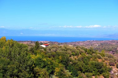 Zungri İtalya 'dan görünen Calabria kıyılarının panoraması