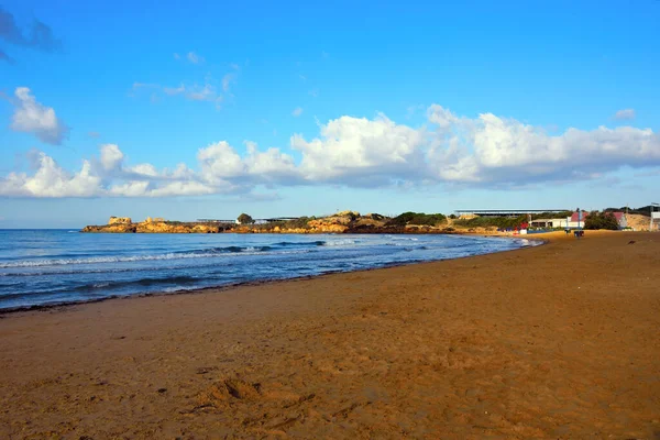 Punta braccetto Plajı Ragusa Sicilya, İtalya