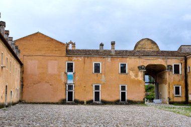 Harici Avlu Certosa Di San Lorenzo Padula 'da