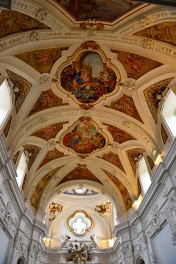 Certosa di San Lorenzo 'nun İçi 29 Eylül 2022 Padula İtalya