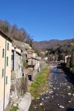 Spezia İtalya 'nın Varese Ligure bölgesinin tarihi merkezidir.