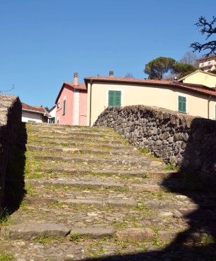 Varese Ligure la spezia İtalya 'da ortaçağ köprüsü