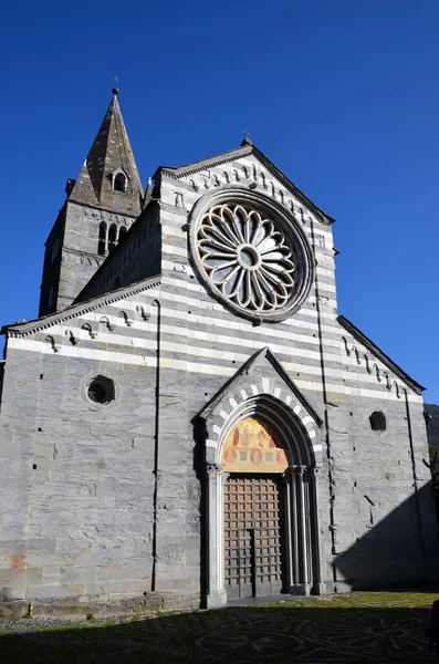 Bazilika Fieschi San Salvatore Cogorno Italy — Stock fotografie