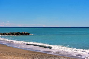 İtalya 'nın Albisola Superiore Liguria plajında