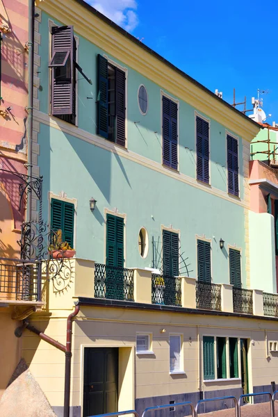 이탈리아의 사보나 의집들 — 스톡 사진