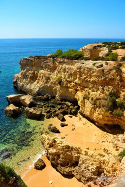 Algarve sahilleri marinha sahilinden Albandeira plajı Portekiz 'e 