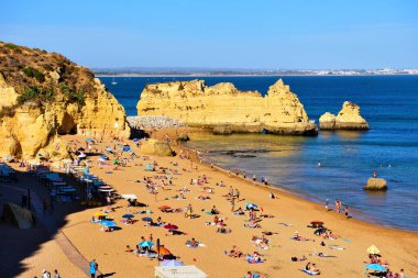 praia dona ana plaj ponta do piedade 12 Eylül 2024 Lagos Portugal