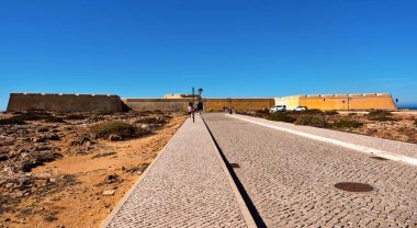 Sagres Kalesi, aynı zamanda Sagres Kalesi olarak da bilinir.