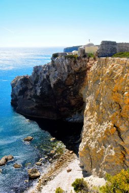 Cabo de So Vicente yakınlarındaki kıyı şeridi Portekiz 'i kaplıyor.